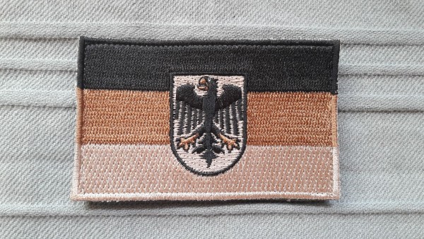 Aufnäher Deutschlandfahne groß, wüstentarn mit Klett, maschinengestickt National Flagge