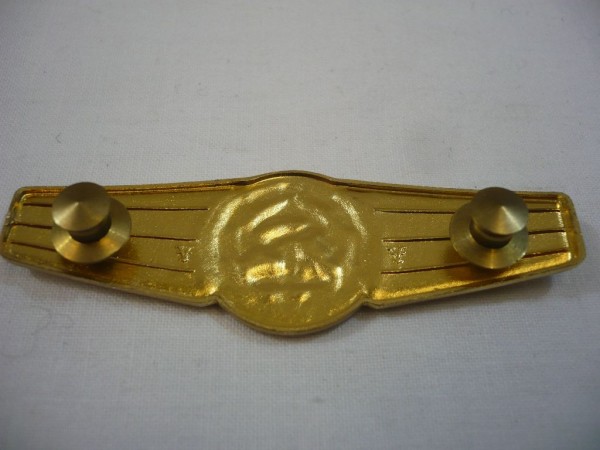 Tätigkeitsabzeichen, Seefahrendes Personal, Kleine Ausführung, Anker mit Eichenlaub Kranz, Gold, Metall  