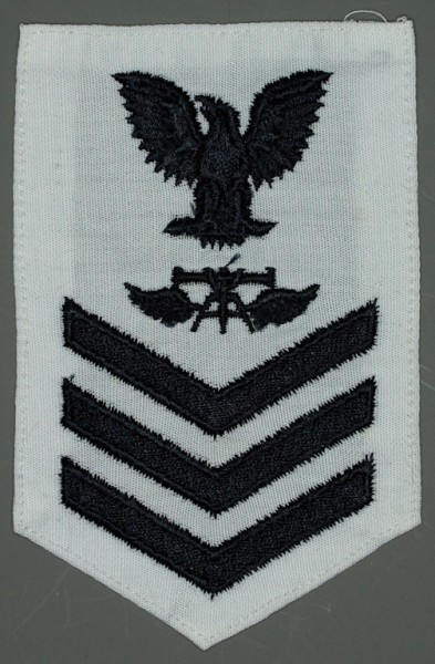 Armabzeichen für Hemden, Dienstgrad mit Laufbahnabzeichen, AQ Aviation Fire Control Technician, Petty Officer First Class 