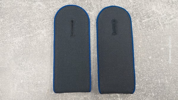 Bundeswehr Schulterklappen Mannschaft Sanitäter Sanitätstruppe dunkelgrau mit Lasche