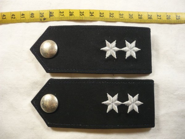 Allgemein: Schulterklappen Polizei blau, 2 Sterne weiß, Druckknopf silber geätzt