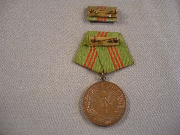 Medaille für ausgezeichnete Leistungen in den bewaffneten Organen des Ministeriums des Innern, in Bronze