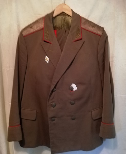 Jacke und Hose - Felduniform eines Generalsmajors der Armee - Biese in rot