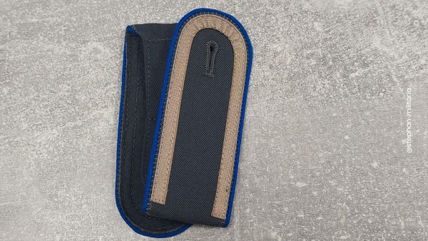 Bundeswehr Schulterklappen Unteroffizier Sanitäter Sanitätstruppe dunkelgrau mit Lasche