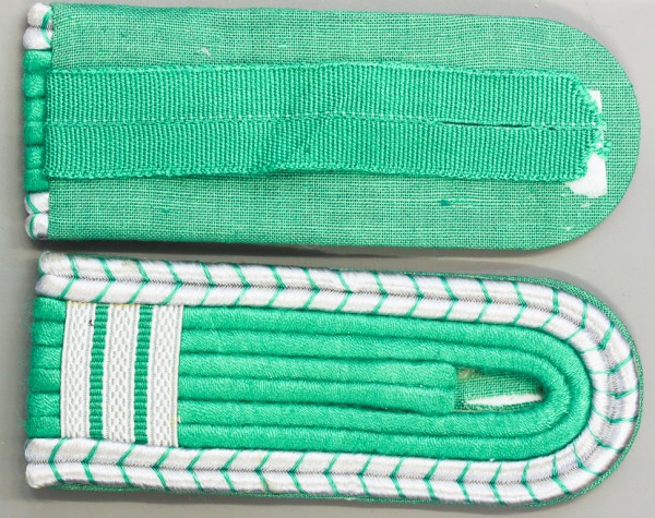 Schulterklappen, Kasernierte Volkspolizei, Ofiziers- schüler im 3 Jahr 