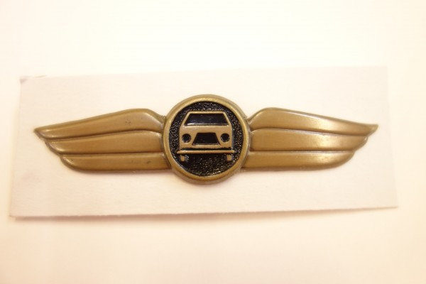 Tätigkeitsabzeichen Luftwaffen- Kraftfahrer bronze Trageversuch mit Stiften