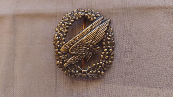 Bundeswehr Barettabzeichen Fallschirmjäger / Fallschirmspringer Metall mit Nadel
