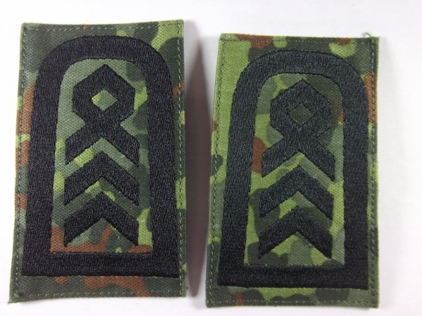 Rangschlaufen oberstabsfeldwebel schwarz auf Flecktarn mit Klett