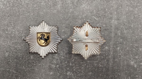 Polizei Stuttgart Mützenstern / Tschakostern Miniatur