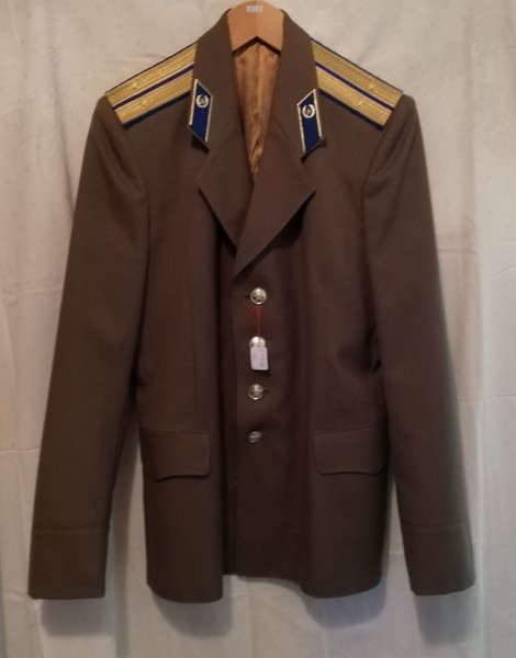 Jacke - Dienstuniform eines Leutnant - Kragenspiegel und Schulterklappen mittelblau