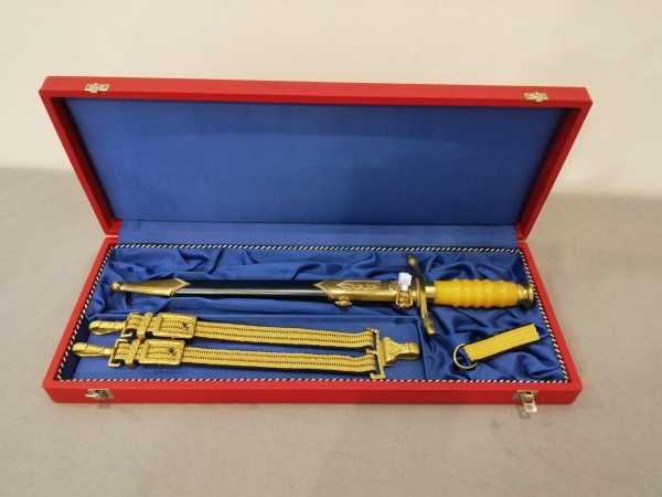 DDR Volksmarine Admiralsdolch mit Gehänge Nummer 01105 und Hänger im Roten Etui--