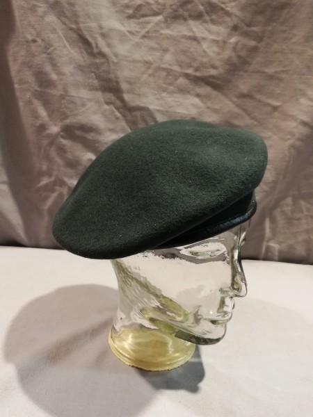 Polizei Nordrhein Westfalen Barett dunkelgrün Größe 57 - Muster Albert Kempf 2011