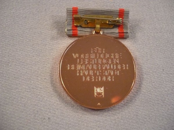 Anerkennungsmedaille "Erbauer Berlins" in Bronze