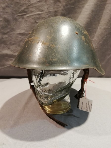 DDR Stahlhelm NVA Modell 56-C Fertigung mit 3 Nieten + Innenfutter 1stes Modell - Original