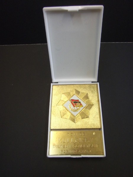 Abzeichen 5 Jahre Kollektiv Deutsch-Sowjetischen Freundschaft, plaste Etui