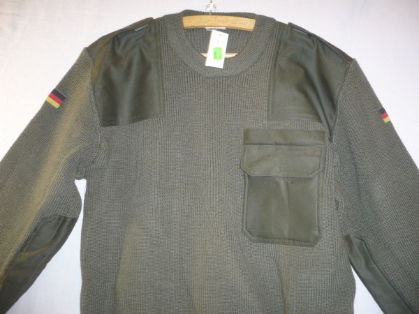 Pullover Oliv, 80% Schurwolle 20% Polyamid, Neu