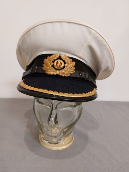 DDR Schirmmütze - Volksmarine - Kapitänleutnant Größe 57 mit weißem Bezug