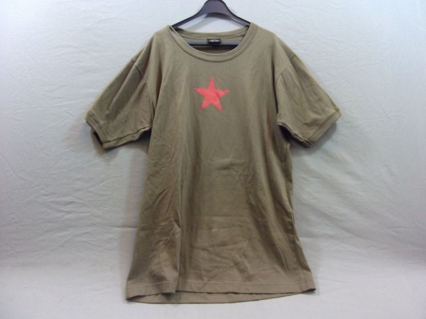 T- Shirt oliv mit Rotem Stern #Größe XLarge#