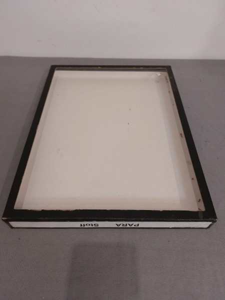 Schaukasten/ Vitrine für Orden und Abzeichen, 41 x 31cm 3cm tief