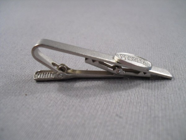 Allgemein: Krawattenspange mit Dienstmarke Kriminalpolizei