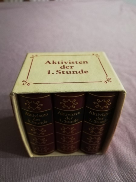 DDR Minibuch Aktivisten der 1. Stunde 1989 anläßlich 40. Jahrestag im Schuber