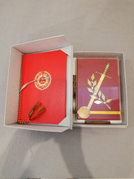 DDR Ehrengeschenk für 25 Jahre Treue Dienste MfS Staatssicherheit mit Urkunde