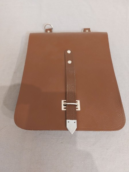 DDR Kartentasche Leder braun mit Trageriemen MdI
