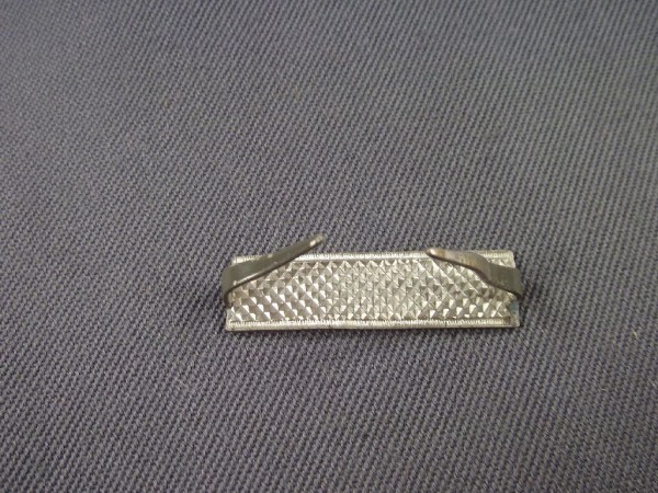Schulterklappenauflage Gefreiter, Metall grün lackiert