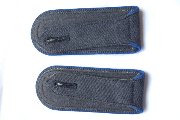 Schulterklappen Stabsfeldwebel Sanitätstruppe, dunkelgrau mit Lasche