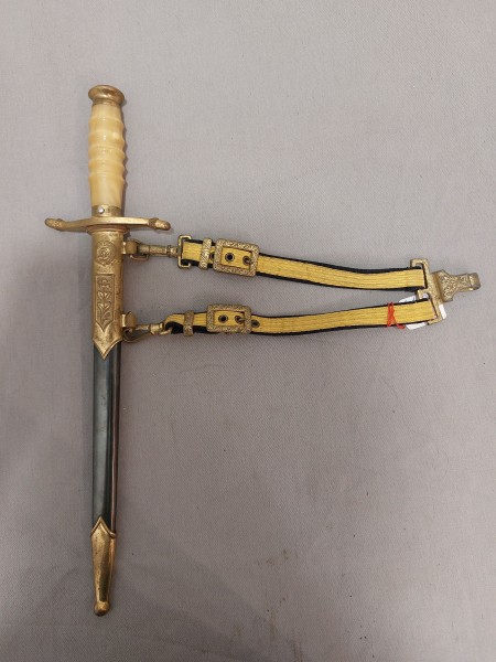 DDR Offiziersdolch Ehrendolch Volksmarine mit Hersteller und 3 Loch Gehänge