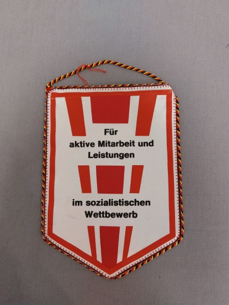 DDR Tischfahne/ Tischwimpel Für aktive Mitarbeit und Leistungen im sozialistischen Wettbewerb