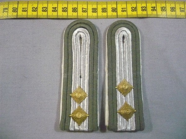 Schulterklappen, Motorisierte Schützen, Oberfähnrich, 2 Sterne in gold, mit Schlaufen, Neu