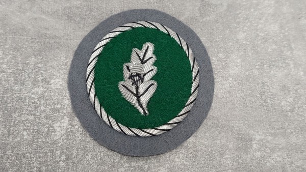 Einzelkämpferabzeichen I - Führer einer auf sich gestellten Truppe bunt handgestickt