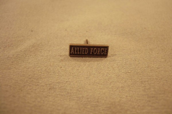Bundeswehr Einsatzmedaille ALLIED FORCE in Bronze Bandschnallenauflage