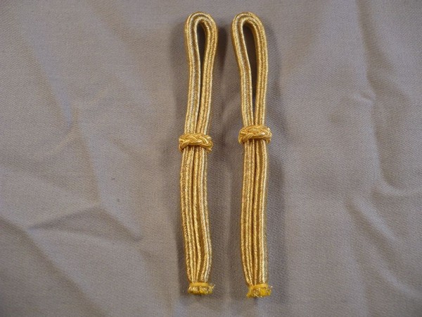 Schulterstücke, Gold, Vierkantschnur, doppelt mit Knoten