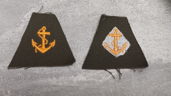 Bundeswehr Mützenabzeichen Marine mit Anker gelb auf oliv - Feldmütze