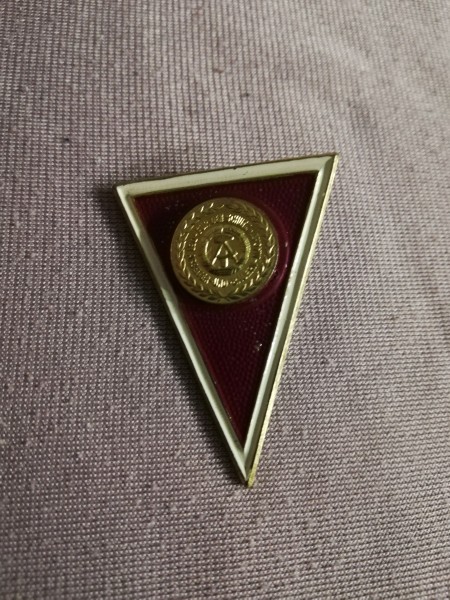 DDR NVA Absolventenabzeichen Offiziere die eine Ausbildung mit Diplom oder Facharztausbildun