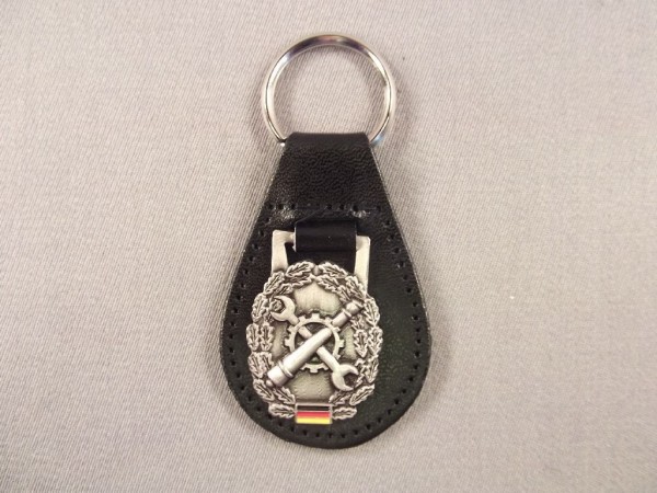 Schlüsselanhänger mit Barettabzeichen Instantsetzungstruppe, Metall auf Leder