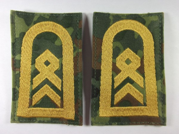 Rangschlaufen Stabsfeldwebel gelb auf Flecktarn mit Klett