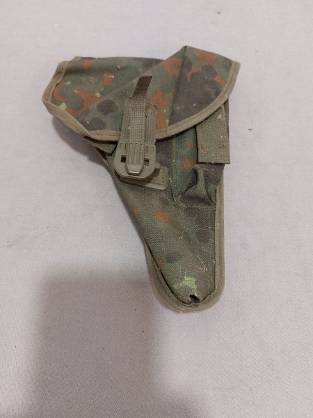 Bundeswehr Pistolentasche/ Holster für die P1 in flecktarn Original