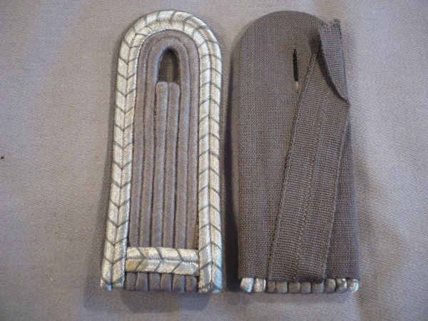 Schulterklappen, Strafvollzug, Wachtmeister 
