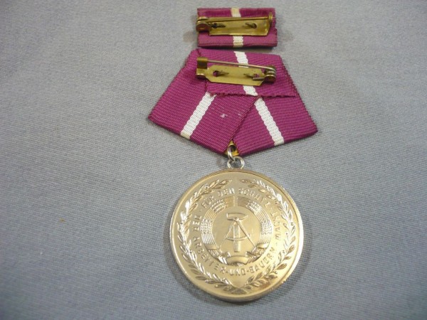 Medaille für treue Pflichterfüllung in der Zivilverteidigung in Silber