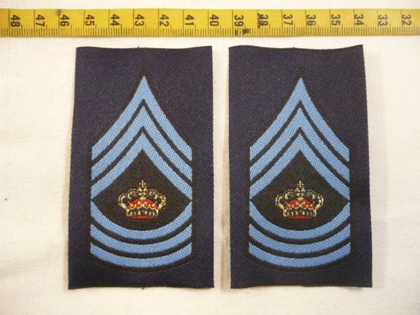 Rangschlaufen für einen Warrant Officer Class 1 Luftwaffe in dunkelblau gewebt