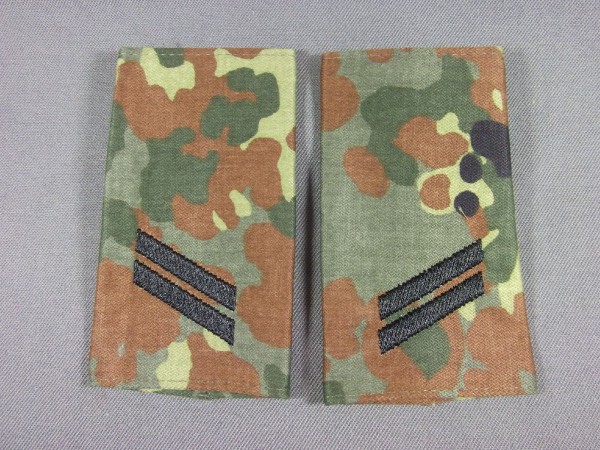 Rangschlaufen Obergefreiter, schwarz auf Flecktarn