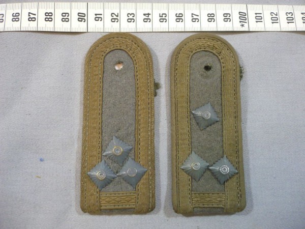 Schulterklappen, Landstreitkräfte, Stabsfeldwebel, mit 3 grauen Sternen, mit Schlaufen, Neu