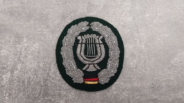 Barettabzeichen Bundeswehr Musikkorps in handgestickt