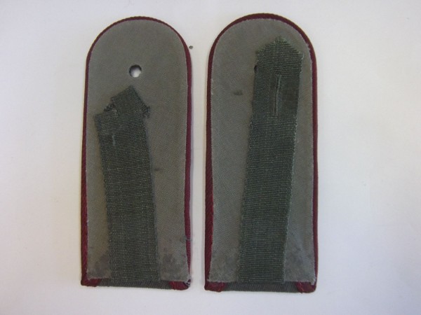 Schulterklappen, Stasi - Staatssicherheit Gefreiter mit Schlaufen