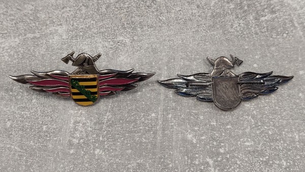 Mützenabzeichen Feuerwehr Sachsen Metall