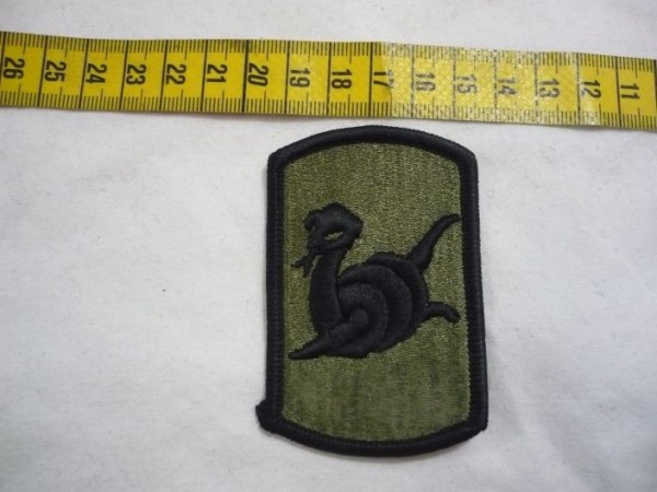 Armabzeichen 153th Field Artillery Brigade, tarnfarben ( OD )