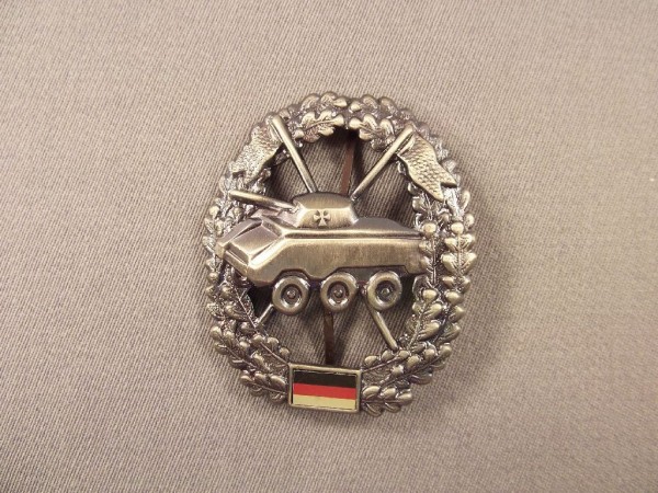 Barettabzeichen, Feldnachrichtentruppe- Panzeraufklärer, Metall altsilber